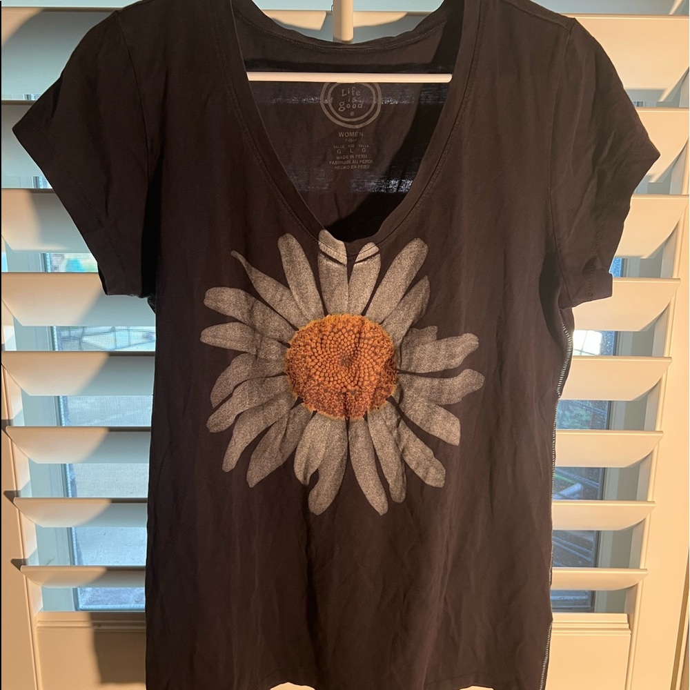 Life is good flower tee